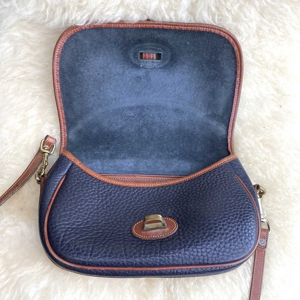 Vintage Dooney and Bourke bag - Picture 7 of 9